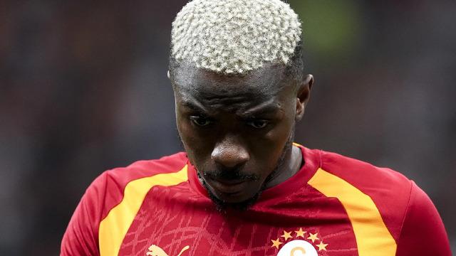 Galatasaray'da Sezon Başında Kriz Dalgası: Transfer Gecikmesi ve Maaş Uyuşmazlıkları
