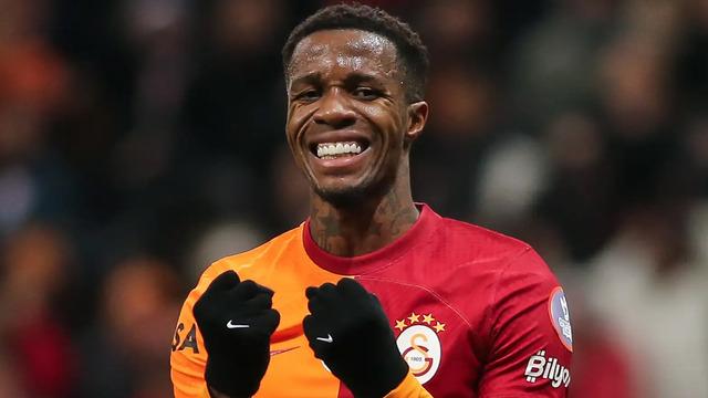 Galatasaray'ın eski yıldızı Avrupa'ya dönüyor! Wilfried Zaha dev takıma imzayı atıyor