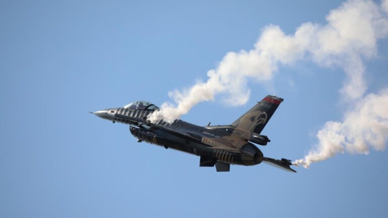 TEKNOFEST'in son gününde 10 hava gösterisi düzenlendi