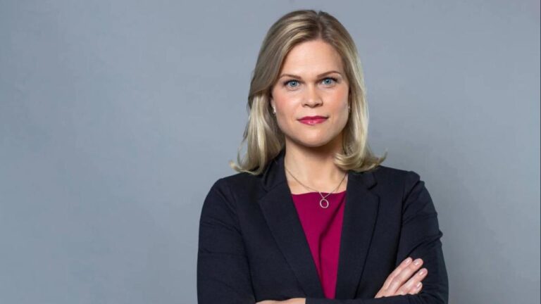 İsveçli bakanın muz fobisi ekibini terletiyor