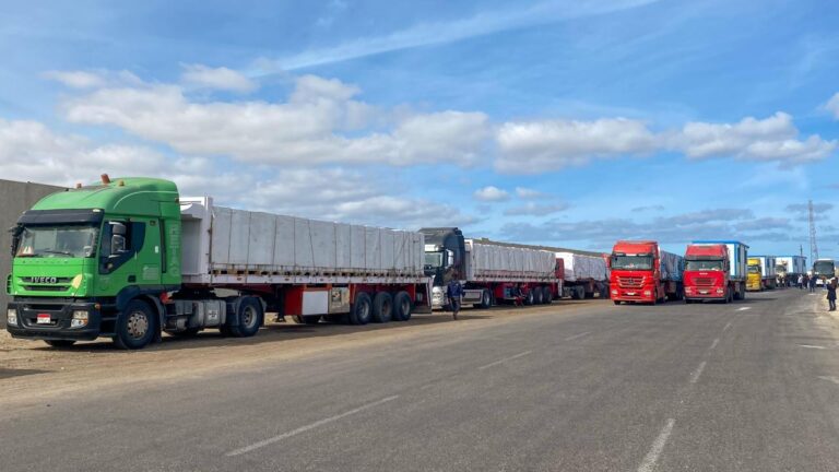 Gazze’de Hükümet: İsrail, Gazze’ye insani yardımın girişini önlüyor