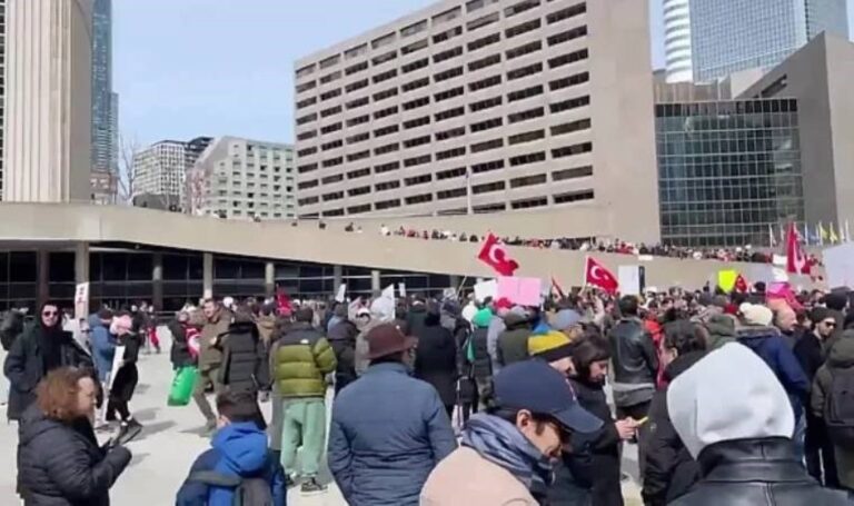 Kanada’da yaşayan Türkler kareleri doldurdu ve birlik ve destek mesajı verdi: “Göç ettik ama biz ayrılmadık” son dakika dünyası, siyaset, Türkiye’nin haberleri