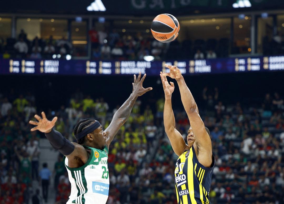 2025-05-23T152841Z_1848720153_up1el5n16zr3j_rtmadp_3_basketball-euroroleague