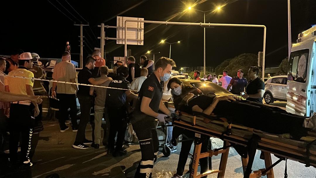 Çanakkale'de felaket kazası! Araba taksi ile çarpıştı: 8 yaralı 4