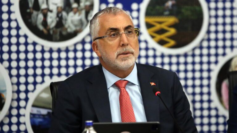 Bakan Işörhan: Kesintisiz büyüme sürecimiz 20 çeyrek boyunca devam ediyor