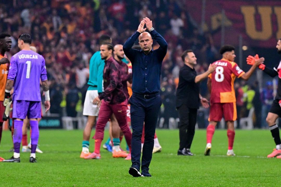 Şampiyonlar Ligi'nde Galatasaray'ı kaybeden Liverpool da Arne Slot Baraş Alper Yulmaz ve Hakem'e yüklendi! Yuva unutamaz ... 2